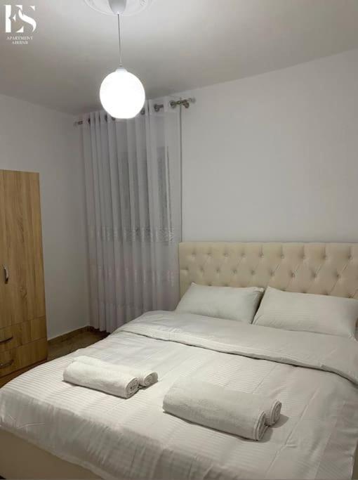 Es Apartment ติรานา ภายนอก รูปภาพ